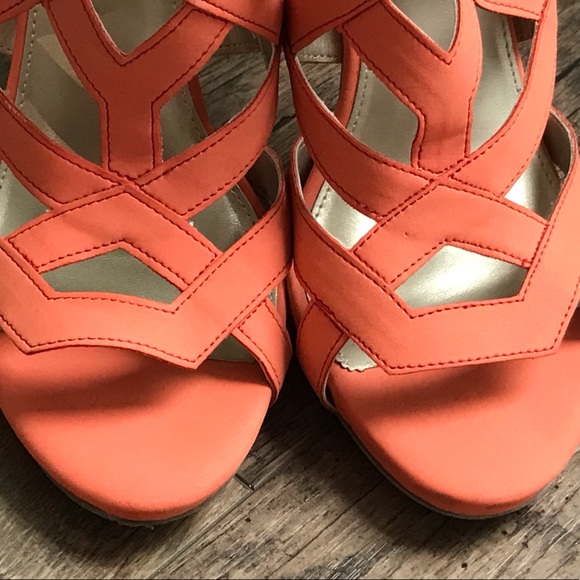 LimeLight Peep-toe Heels - Picture 13 of 14